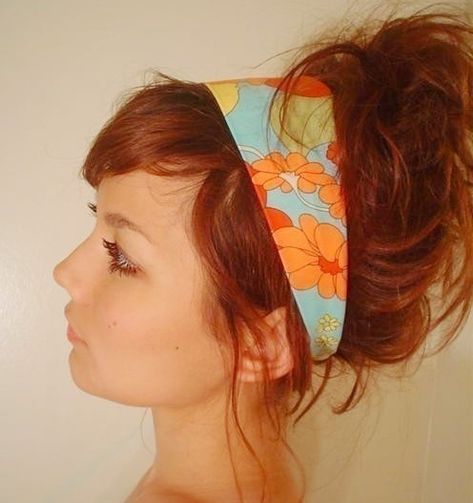 60s headband I could easily make 60s Hairstyles Headband, 70’s Headband, 60s Hair Accessories, 60s Hair Scarf, Hippie Outfits 60s, Headband 60s, 60s Hairstyles Short, Headband 70s, 70s Hair Accessories