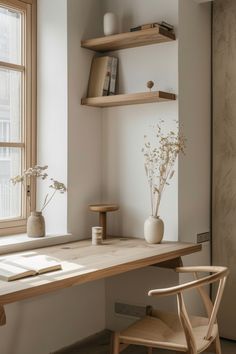 Home Office Japanese Style, Muji Interior Design Japanese Style, Office Japandi Style, Home Office Japandi Style, Office Scandinavian Design, Japandi Style Home Office, Japandi Home Office Design, Office And Reading Room Ideas, Dream Home Offices