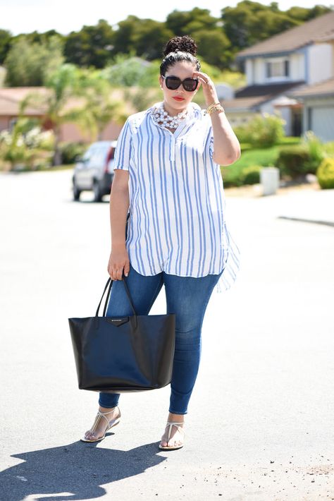 how-to-dress-pear-shape Pear Shape Fashion, Jeans Trend, Shape Fashion, Plus Size Fall Outfit, Pear Body Shape, Look Plus Size, Transition Outfits, Smart Casual Outfit, Plus Size Fashion For Women