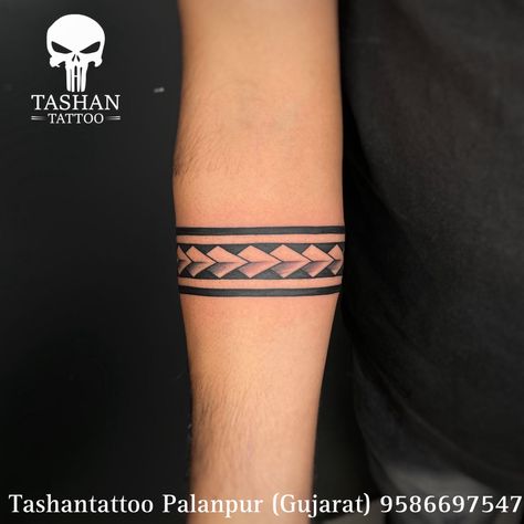 Hand Band Tattoo For Men Design, Mens Arm Band Tattoo Ideas, လက်ပက် Tattoo, Maori Arm Band Tattoo Designs, Warrior Band Tattoo, Hand Belt Tattoo For Men, Wrist Band Tattoo Men Design, Tatoos Men Ideas Hand, Belt Tattoo For Men