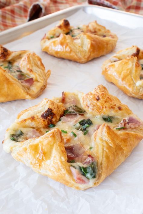 Puffy Ham And Cheese Bundles, Ham And Cheese Galette, Ham And Cheese Spinach Puffs, Puff Pastry Breakfast Pastries, Breakfast Savory Pastry, Breakfast Ideas With Phyllo Dough, Puff Pastry Croque Madame, Ham And Cheese Pastries, Savory Rolls Breakfast