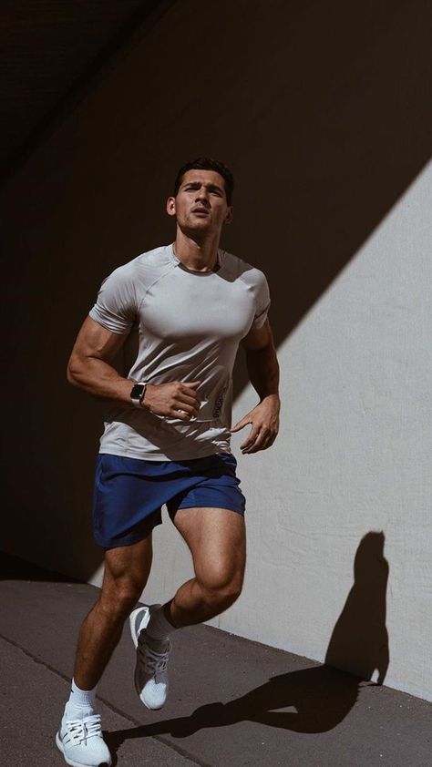 Running Outfit Men, Male Fitness Photography, Sporty Outfits Men, Gym Athleisure, Gym Wear Men, Sportswear Outfits, Outfit Gym, Gym Outfit Men, Gym Photos