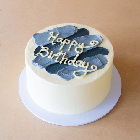 Mens Cake Designs Birthday, Men’s Small Birthday Cakes, Simple Cakes For Men Birthdays, Simple Man Cake Design, Belated Birthday Cake Ideas, Easy Birthday Cake Decorating Men, Husband 30th Birthday Cake, Simple Birthday Cake Men, Simple Men Cake Ideas