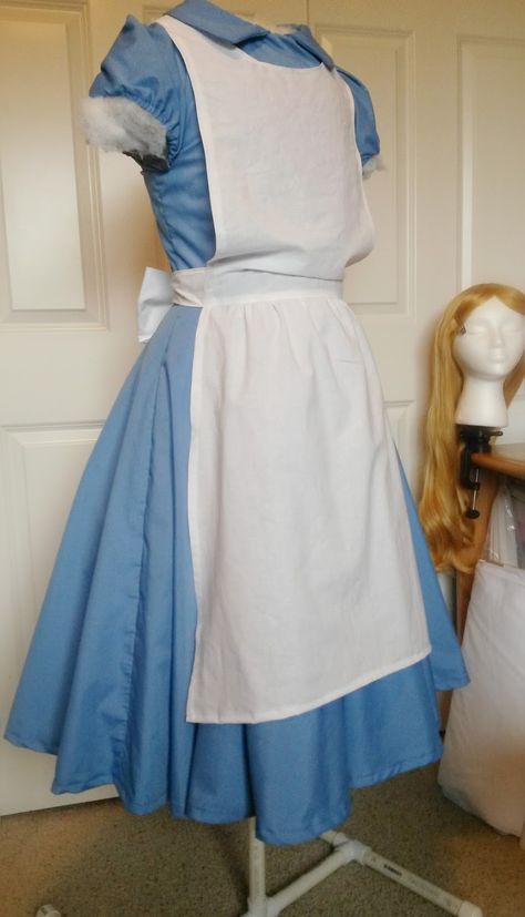 Adventures in Costuming: The Making of Alice | The Apron Cosplay Hacks, Disney Projects, Wonderland Cosplay, Alice Costume, Alice Cosplay, Cosplay Reference, Diy Cosplay, Alice Dress, Alice In Wonderland Dress