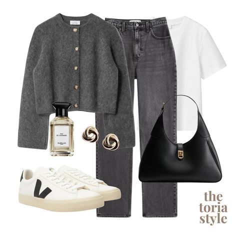 a perfect grey outfit 🩶 save this post for future outfit inspo ✨ be sure to follow @thetoriastyle for daily outfits! 🤍 #dailyoutfitinspo #dailystyleinspo #neutralstyling #outfitstyling #lookbook#styleideas #simplestyling #autumnoutfits #autumnfashion #autumnstyling Winter Gray Outfit, Jeans And Grey Sweater Outfit, Grey Wide Leg Jeans Outfit, Gray Denim Jeans Outfit, Outfits Curvy Juvenil, Outfits With Grey Jeans, Grey Crewneck Outfit, Gray Jeans Outfit Fall, Jumper And Jeans Outfit