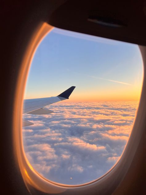 Plane, vacation, flying, sunrise view, sunrise from plane, on vacation, views Airplane Window View, Plane Photos, Plane Window, Airport Aesthetic, Patong Beach, Vision Board Photos, Vision Board Pictures, Airplane Window, Travel Pictures Poses