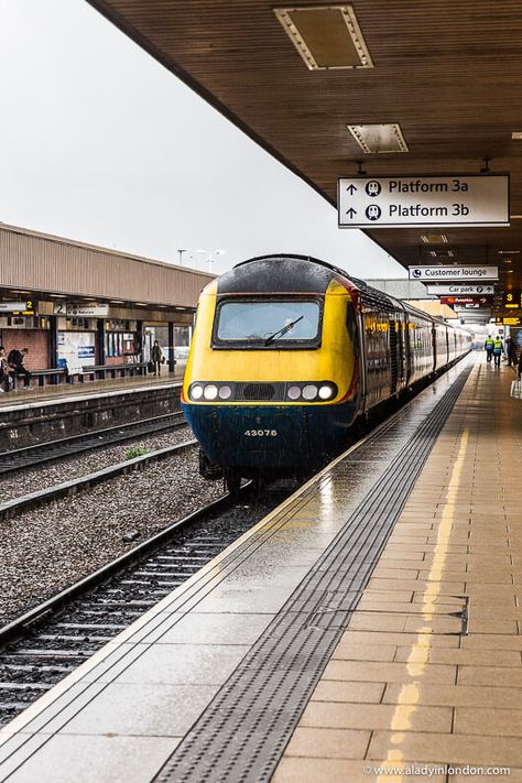 Train Travel in the UK - Tips for Traveling by Rail in Britain Train In Station, Train Station Outside, Uk Train Station, Train Station Reference, Uk Train Aesthetic, Trains Aesthetic, Train Reference, London Train Station, Train Station Aesthetic