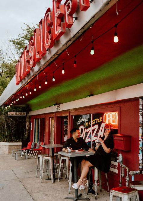 Retro Pizzeria, Couple Poses Engagement, Retro Engagement Photos, Couple Story, Night Engagement, All Black Outfits, Austin Style, Announcement Photos, Outfits Wedding