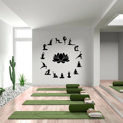 Sala Zen, Home Gym Wall Decor, Yoga Studio Interior, Yoga Room Design, Studio Sign, Home Yoga Room, Gym Wall Decor, Studio Pilates, Yoga Studio Design