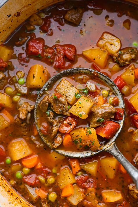 Vegetable Beef Soup Best Vegetable Beef Soup, Beef Soup Crockpot, Veg Beef Soup, Beef Lentil Soup, Beef Stew Soup, Beef Veggie Soup, Easy Vegetable Beef Soup, Homemade Vegetable Beef Soup, Potatoes And Veggies