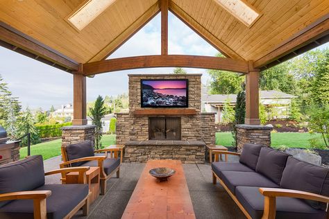 Patio Tv, Pergola Diy, Covered Patio Design, Home Designs Exterior, Outdoor Gas Fireplace, Gladioli, Backyard Pavilion, Outdoor Tv, Compact Kitchen