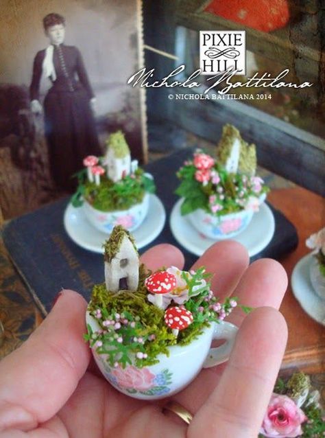 Fairy Teacup, Fairy Garden Design Ideas, Teacup Gardens, Teacup Crafts, Fairy Garden Crafts, Fairy Garden Designs, Fairy Furniture, Mini Fairy Garden, Faeries Gardens