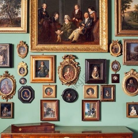 A beautiful wall covered with antique portraits Museum House, Antique Picture Frames, Antique Portraits, Antique Pictures, Gallery Wall Frames, Vintage Picture Frames, Wall Frames, Wall Gallery, Picture Frame Wall