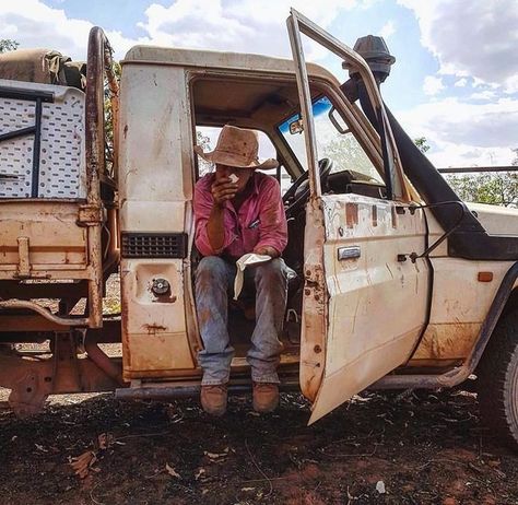 Dude Ranch Vacation, Dude Ranch Vacations, Ringers Western, Cowboy Photography, Ranch Vacation, Western Photo, Cowboy Aesthetic, Western Photography