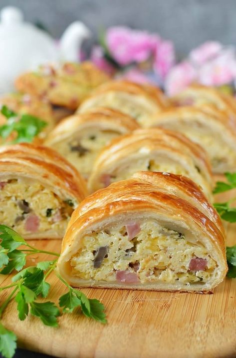 Breakfast Puff Pastry, Egg Pastry, Puff Pastry Recipes Savory, Puff Pastry Recipes Dessert, Savory Puff Pastry, Pastries Recipes Dessert, Easy Puff Pastry, Savory Pastry, Frozen Puff Pastry