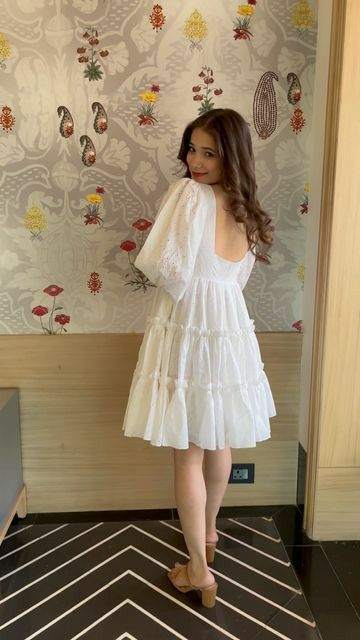 Frocks For College, Posses In One Piece Dress, Poses In One Piece Frock, Cute White Dresses Casual, Poses In One Piece Dress, White Frock Design, White Frocks For Women, Cute Frock, One Piece Dress Long