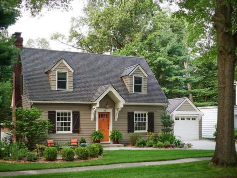 Cape Cod-Style House in Michigan Cape Cod House Exterior Stone, Cape Style House With Front Porch, Portico On Cape Cod House, Cape Cod Front Door Ideas, Cape Cod House Front Door, Cape Cod Front Porch Addition, Exterior House Colors With Gray Roof, Cape Cod Home Exterior, Cape Cod Front Porch Ideas