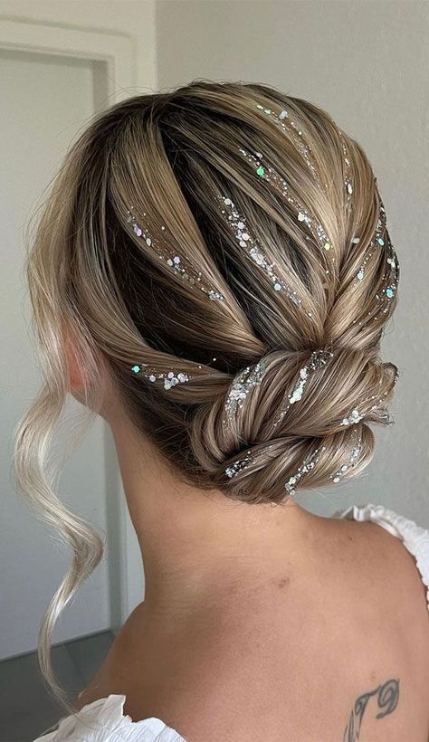 Prom Hair Updo Medium Length, Beach Wedding Hairstyles Guest, Long Curly Hairstyles For Prom, Curly Hair Styles For Prom, Prom Hairstyles Updos For Long Hair, Unique Updos, Ballroom Hairstyles, Concert Hair, Fancy Updos