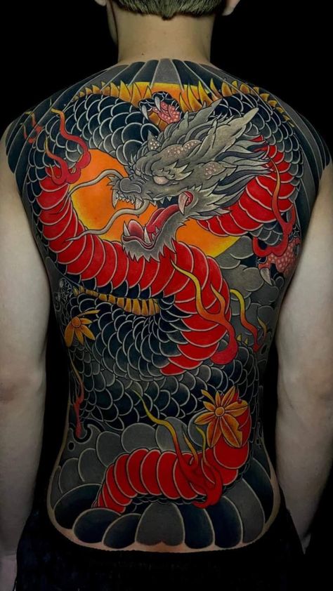 Colorfull oriental dragon on the back. Do you want the same ? Welcome #tattoo #tattooideas #tattooartist #tattoobali #tattooaustralia Dragon Tattoo Full Back, Dragon Back Tattoo, Tato Irezumi, Tattoo Espalda, Back Tattoo Ideas, Japanese Back Tattoo, Mangas Tattoo, Tattoo Shading, Girl Back Tattoos