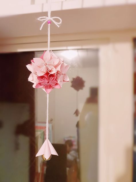 Paper Petals Paradise: Crafting Stunning Flowers at Home Hanging Origami Decor, Origami Cat Instructions, Origami Cherry Blossom, Cherry Blossom Origami, Origami Bear, Origami Parrot, Creative Paper Crafts, Fun Diy Ideas, Paper Petals