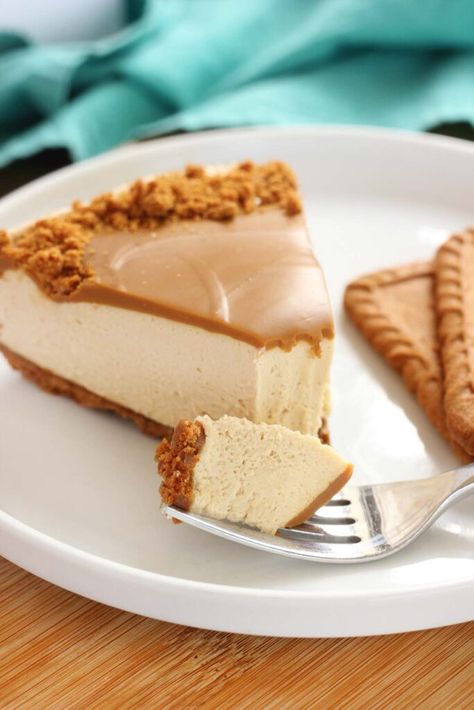 If you're a Biscoff lover like me, this No-Bake Biscoff Cheesecake is about to be your new obsession. With its creamy, dreamy filling and that irresistible cookie butter flavor, it’s the perfect dessert when you need something sweet without turning on the oven. Ready in a snap and ridiculously easy to make, this no-bake cheesecake will have everyone asking for seconds—and the recipe! Baking With Biscoff, Cookie Butter Cheesecake No Bake, No Bake Biscoff Cheesecake Recipes, Biscoff No Bake Cheesecake, Biscoff Cheesecake No Bake, Biscoff Cheesecake Recipes, No Bake Biscoff Cheesecake, No Bake Biscoff, Biscoff Recipes