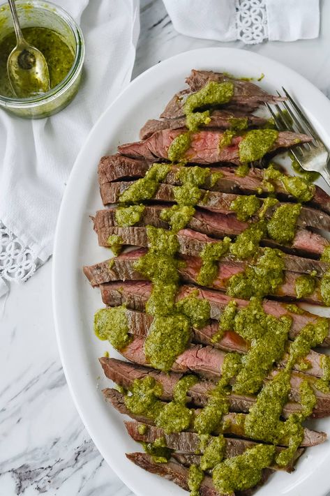 Pesto Steak, Steak With Chimichurri Sauce, Braised Chicken Breast, Grilled Skirt Steak, Flank Steak Recipes, Chimichurri Sauce, Grilled Beef, Air Fryer Healthy, Steak Sauce