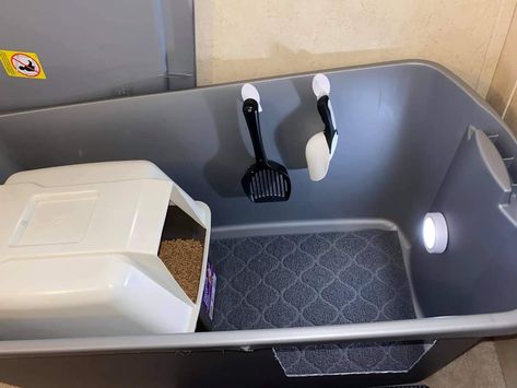 Litter Furniture, Cat Litter Box Diy, Diy Litter Box, Facebook User, Cat Patio, Cat Tree House, Kitty Litter, Litter Box Furniture, Cats Diy Projects