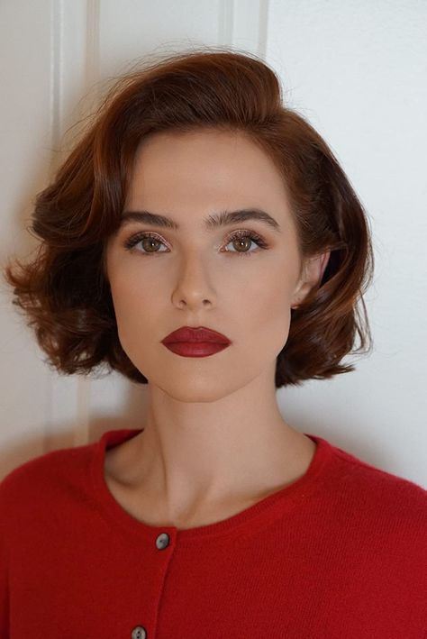 Short Hair Red Lips, Best Bob Haircuts, Hair Haircuts, Penteado Cabelo Curto, Nc Wedding, Bob Haircut, Haircut Ideas, Vintage Hairstyles, Hair Dos