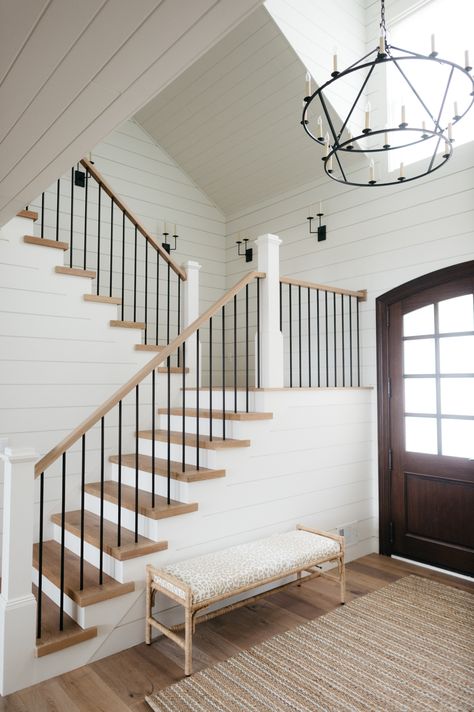 Indoor Stair Railing, Farmhouse Staircase, Farmhouse Stairs, Interior Stair Railing, Stairs Renovation, Wrought Iron Stair Railing, Modern Stair Railing, White Staircase, Staircase Railing Design