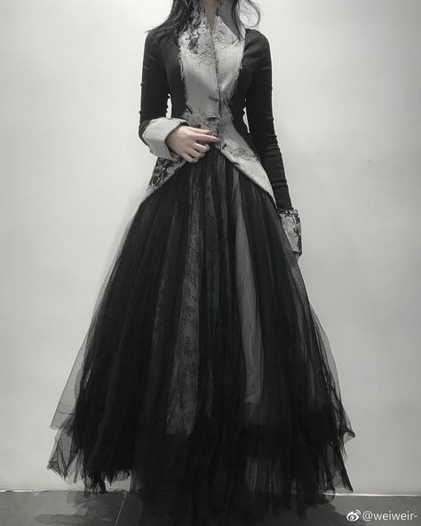 Dark Cottagecore Fashion, Strega Fashion, Creative Clothes, Mori Girl Fashion, Victorian Goth, Awesome Outfits, Eclectic Fashion, Costume Outfits, Fantasy Fashion