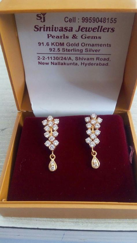 White Stone Earrings Indian Gold, Simple Gold Earrings For Daily Use, Daily Wear Earrings Gold, Daily Wear Earrings Gold Indian, Gold Earrings Designs For Daily Use, Simple Diamond Jewelry, Daily Wear Earrings, Gold Earrings For Kids, Small Earrings Gold