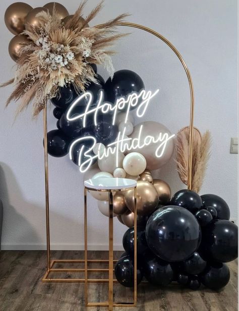 Male Theme Party Ideas, Idee Babyshower, Birthday Dinner Party, Diy Balloon Decorations, Birthday Party Theme Decorations, 35th Birthday, Birthday Balloon Decorations, Diy Birthday Decorations, 18th Birthday Party