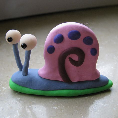 Clay Crafts Spongebob, Snail Clay Sculpture, Spongebob Clay Ideas, Small Clay Sculptures Easy, Fimo Ideas For Kids, Clay Art For Beginners, Simple Polymer Clay Ideas, Modeling Clay Ideas Easy, Easy Clay Ideas Simple