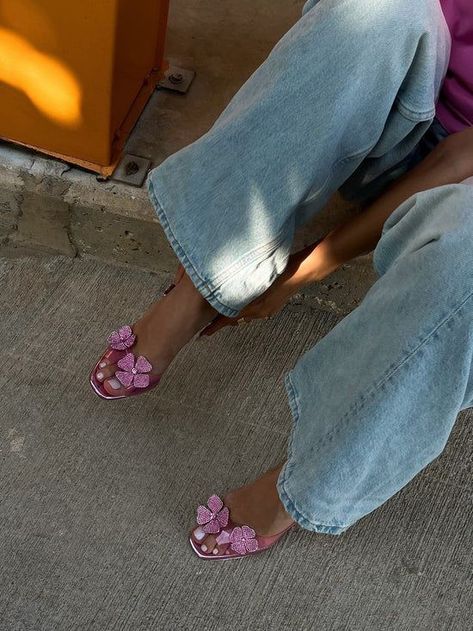 Flower Heels Outfit, Pink Kitten Heels Outfit, Pink Sandals Outfit, Pink Heels Outfit, Kitten Heels Sandals, Sandals Aesthetic, Pink Pvc, Flower Heels, Heels Aesthetic