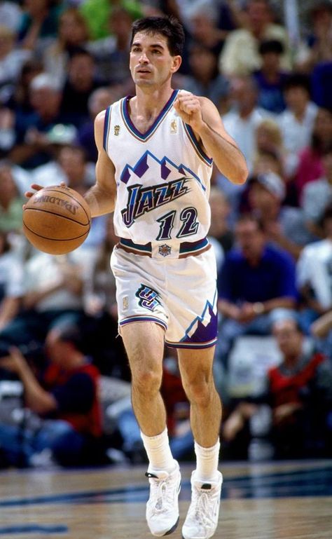 John Stockton / Utah Jazz Track And Field Sports, 90s Basketball, John Stockton, Jazz Players, Karl Malone, Jason Kidd, School Basketball, Basketball Skills, Nba Sports