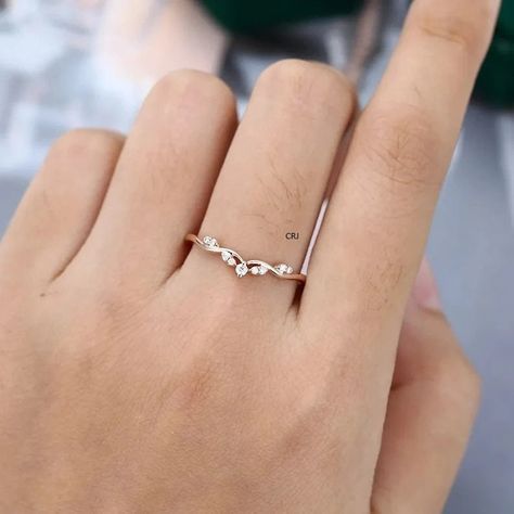 -: Made To Order Details :- Cluster Moissanite Wedding Band Rose Gold Marquise Shape Curved Ring, Unique V Shaped Chevron Matching Stack Dainty Bridal Promise Gift Ring ✔  Metal : 925 Sterling Silver, ✔ Gemstone : Natural White Diamond Cz  ✔ Shape : Round  ✔ Size : 2.00 mm ✔ Ring Size :- 3-12 US ✔ Finish : Yellow gold plated, Rose gold plated and White Gold Plated ✔  Ready To Ship in - 5 to 7 business Working day. ✔  For Fast Delivery Kindly Pay 30.00 USD Extra ✔  All the jewelry in my store is Wedding Ring Curved Band, Elegant Wedding Bands For Women, Scalloped Ring Band, Wedding Band Stack Round Diamond, Simple Wedding Bands For Women Rose Gold, Wedding Band Inspiration Gold, Dainty Curved Wedding Band, Simple Silver Wedding Rings Unique, Curved Wedding Rings