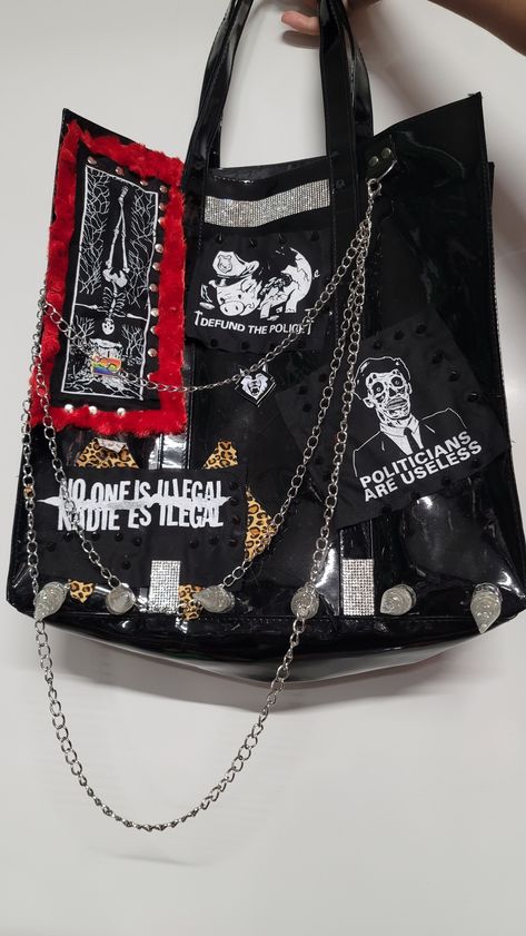 Goth Bag Diy, Punk Diy Ideas, Punk Jewelry Diy, Goth Tote Bag, Aesthetic Purse, Punk Bag, Upcycled Tote, Punk Patches, Upcycled Bag