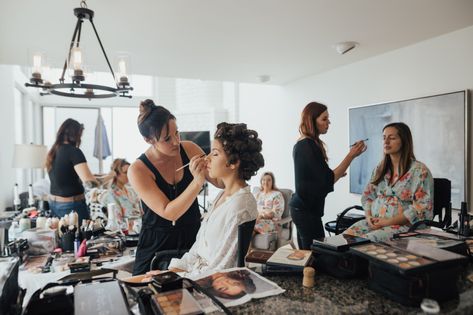 Makeup Studio Lighting, Doing Makeup, Best Makeup Artist, Makeup Class, Wedding Makeup Artist, Real Weddings Photos, Makeup Studio, Airbrush Makeup, Makeup Room