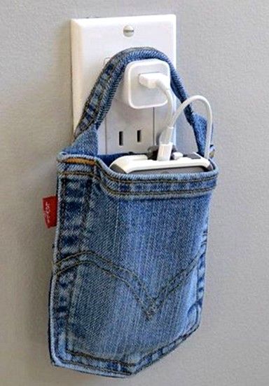 Ready to recycle jeans? Donating them is always an option, but we've come up with five creative reuses you may want to try instead. Jins Biru, Återvinna Jeans, Projek Diy, Artisanats Denim, Tas Denim, Jean Diy, Kraftangan Prasekolah, Recyceltes Denim, Recycled Jeans Bag