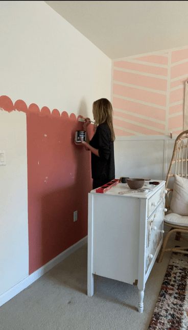 Pink Sponge Painted Wall, Diy Accent Wall Ideas Painted, Pink Paint Wall Ideas, Easy Diy Painted Accent Wall, Accent Wall How To, Painting Scallops On Wall, Monochromatic Accent Wall, Pink Accent Wall Ideas, Scallop Accent Wall