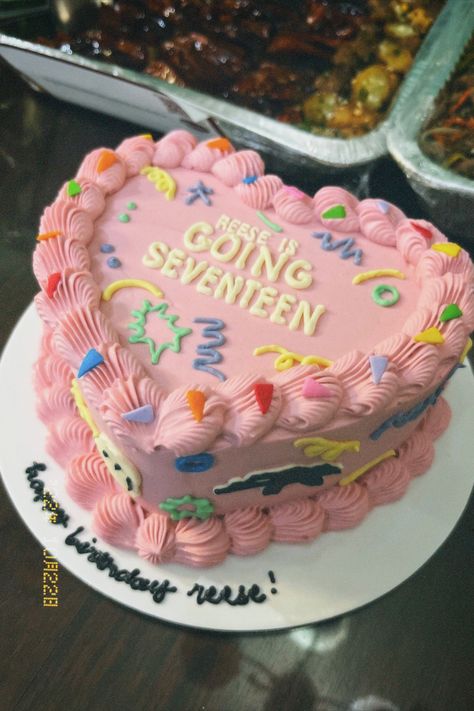 Seventeen Kpop Birthday Ideas, Seventeen Cakes Kpop, Seventeen Themed Party, Seventeen Kpop Birthday Cake Ideas, Seventeen Bday Ideas, Going 17 Cake, Seventeen Cake Design Kpop, Svt Cakes Ideas, Svt Inspired Cake