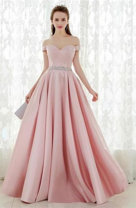 50+ best pink wedding clothes ideas Check more at https://stylefemale.com/2018/09/01/50-best-pink-wedding-clothes-ideas/ Moda Festa Plus Size, Light Pink Prom Dress, Dress Satin Bridesmaid, Pink Ball Gown, Custom Bridesmaid Dress, Pink Gown, Banquet Dresses, V Neck Prom Dresses, Floor Length Prom Dresses