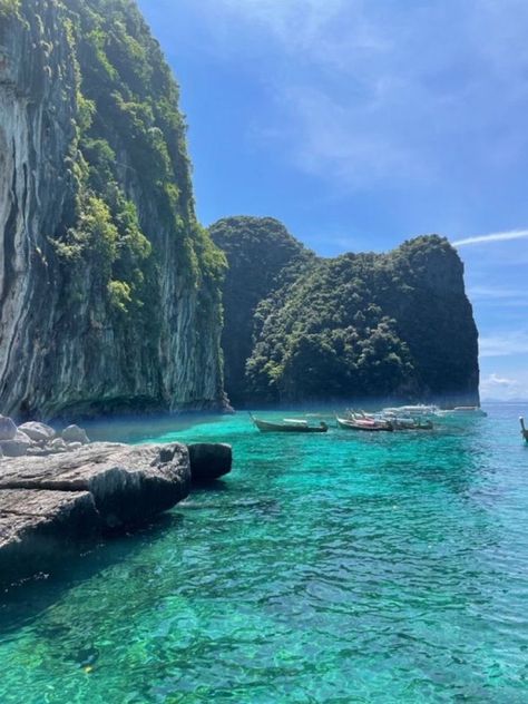 Travel Island Aesthetic, Phi Phi Island Thailand Aesthetic, Island Travel Aesthetic, Phi Phi Islands Thailand, Travel Aesthetic Island, Best Thailand Islands, Phi Phi Island Aesthetic, Thailand Trip Aesthetic, Thailand Vision Board