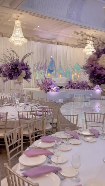 Light Blue And Purple Wedding Decor, Light Purple Quinceanera Decorations, Iridescent Wedding Theme, Purple Aesthetic Wedding, Wedding Venue Purple, Blue Purple White Wedding, Light Purple Quinceanera Theme, Light Purple Wedding Theme, Purple Wedding Aesthetic