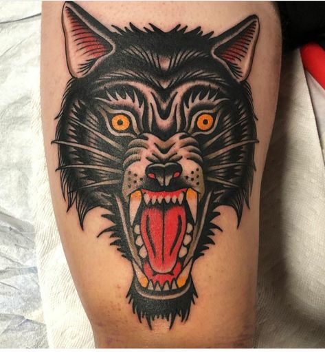 Wolf Tattoo Design Traditional, Wolf Knee Tattoo Men, Classic Wolf Tattoo, Traditional Mountain Lion Tattoo, Vintage Wolf Tattoo, Knee Tattoo Men Traditional, Traditional Wolf Tattoo Flash, Cerberus Tattoo Traditional, Wolf Tattoo Design Men Chest