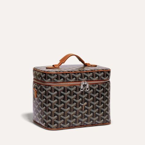 Goyard Bag, Vanity Bag, Vanity Case, Circle Studs, Hanging Bag, Makeup Case, Toiletry Bags, Birkin Bag, Louis Vuitton Handbags