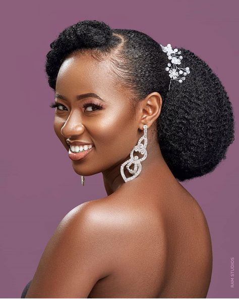 Bridal Hair Styles For Natural Hair, Natural Wedding Hairstyles Bridesmaid, Afro Bride Hairstyles, Brides With Natural Hair, Hairstyle For Bridesmaids, Natural Hair Bride Hairstyles, Wedding Bridesmaid Hairstyles Updo, Natural Hair Styles For Brides, Natural Hair Bridal Hairstyles