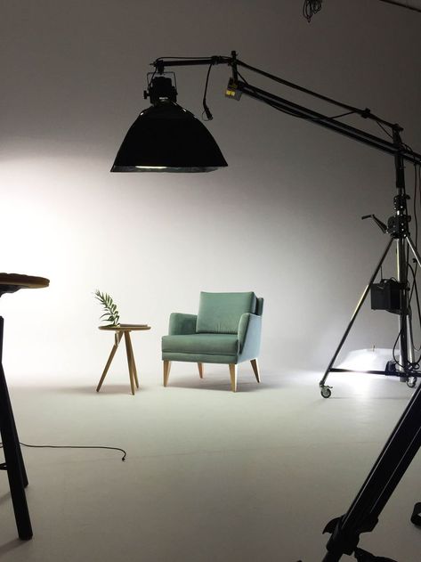 Studio Video Set Up, Interview Set Design Ideas, Video Recording Studio Design, Interview Set Design Studios, Interview Set Design, Podcast Studio Design Ideas, Studio Setup Ideas, Home Video Studio, Studio Room Design