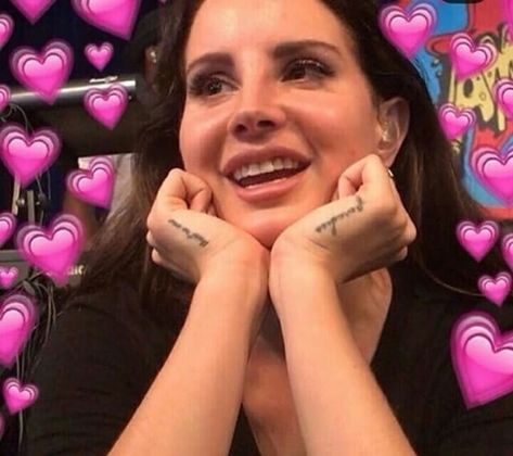 Lana del rey💕 I Heart Lana Del Rey, Lana Del Rey Pfp, Heart Edit, Lana Del Rey Memes, Heart Memes, Reaction Photos, Lana Del Rey Art, Heart Meme, Lizzy Grant