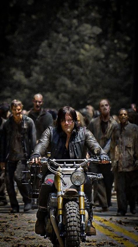 Daryl Dixon Wallpaper, Glenn Y Maggie, Darryl Dixon, Daryl Twd, Walking Dead Wallpaper, The Walkind Dead, Negan Walking Dead, Negan Twd, Kore Ulzzang